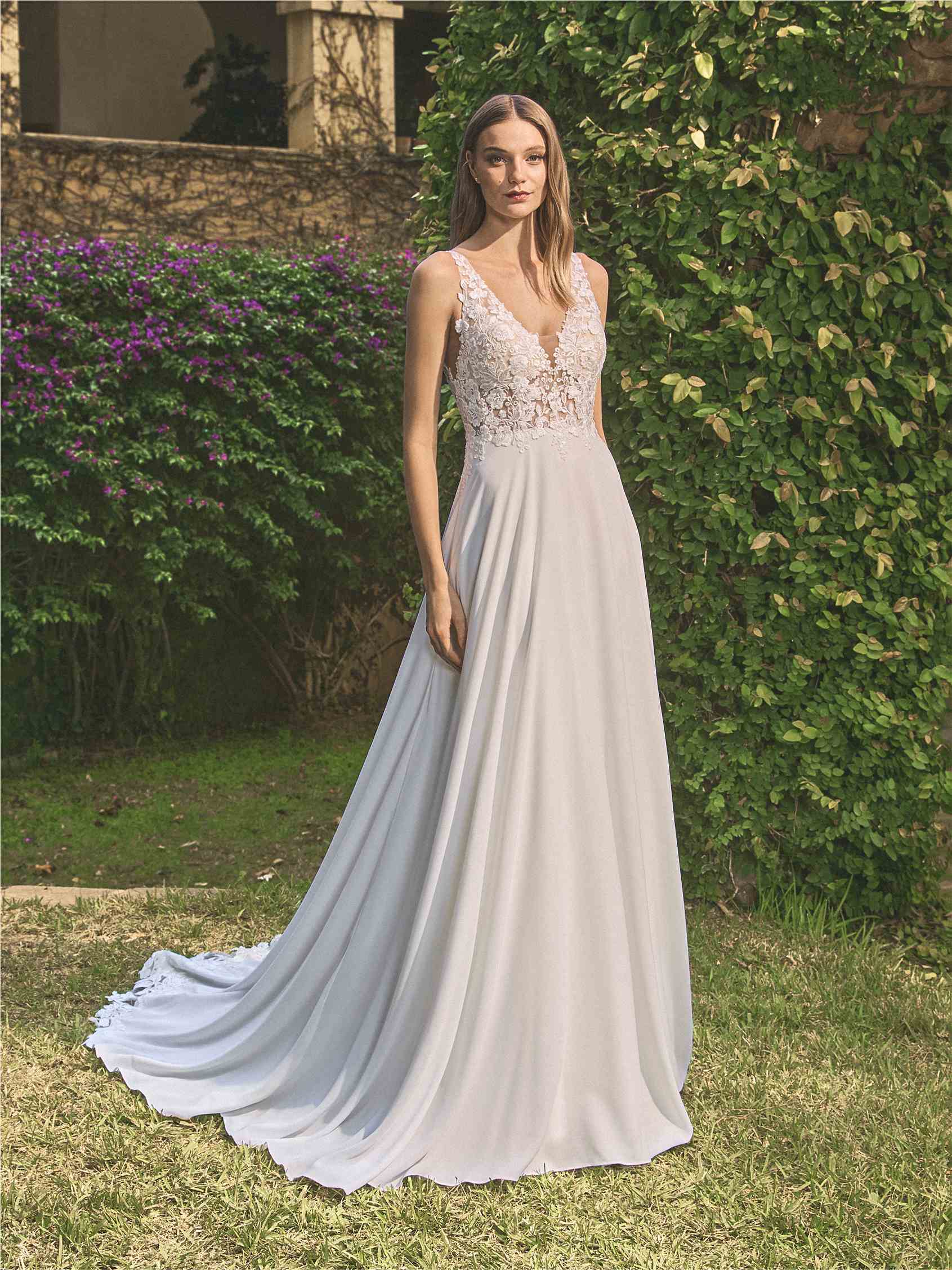 WHITE ONE ウエディングドレス WHITEONE(ホワイトワン)｜ウェディングドレスの購入専門店 DRESS