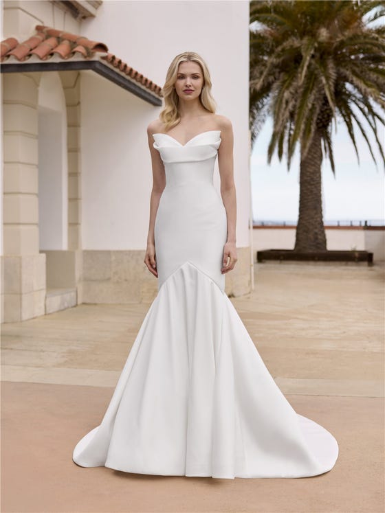 Front mermaid wedding dress with sweetheart neckline in mikado BRIELARS.