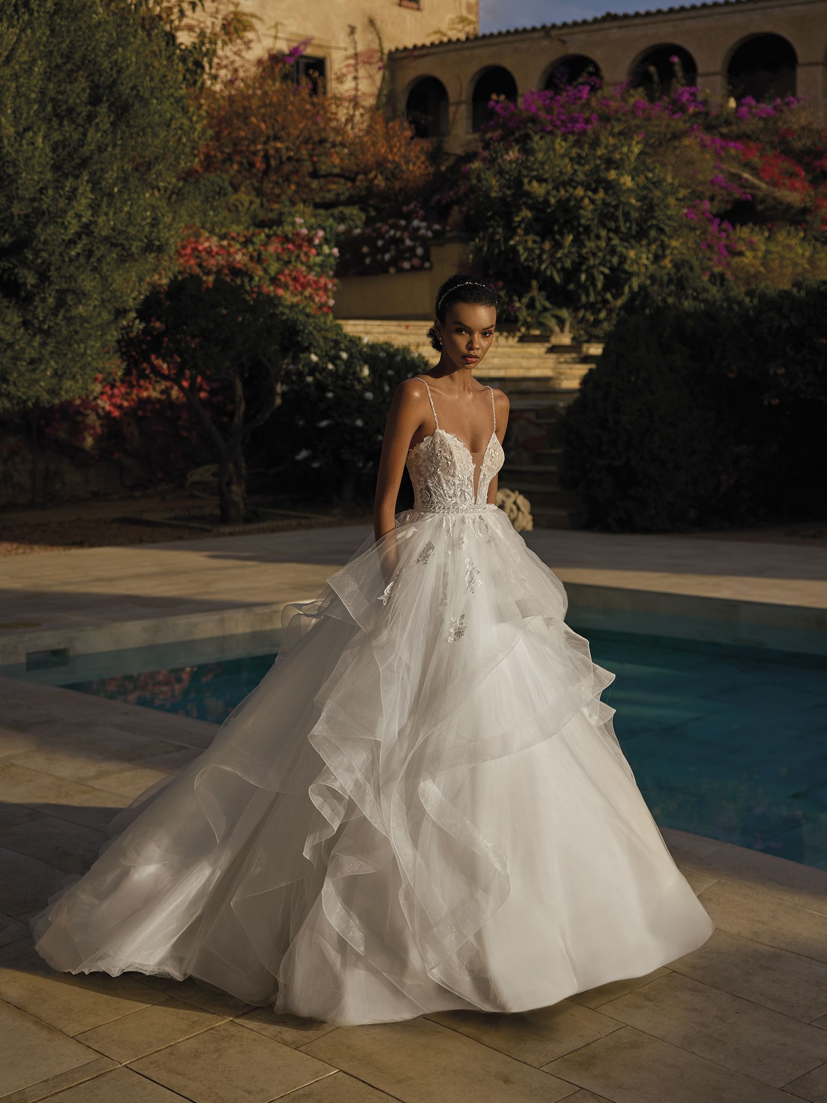 CLOUD Princess cut wedding dress White One
