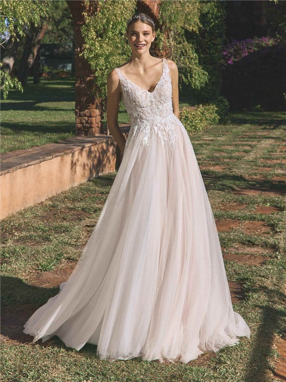 Vorderseite A-Linien Brautkleid mit V-Ausschnitt mit V-Rücken aus Tüll DEIXA.