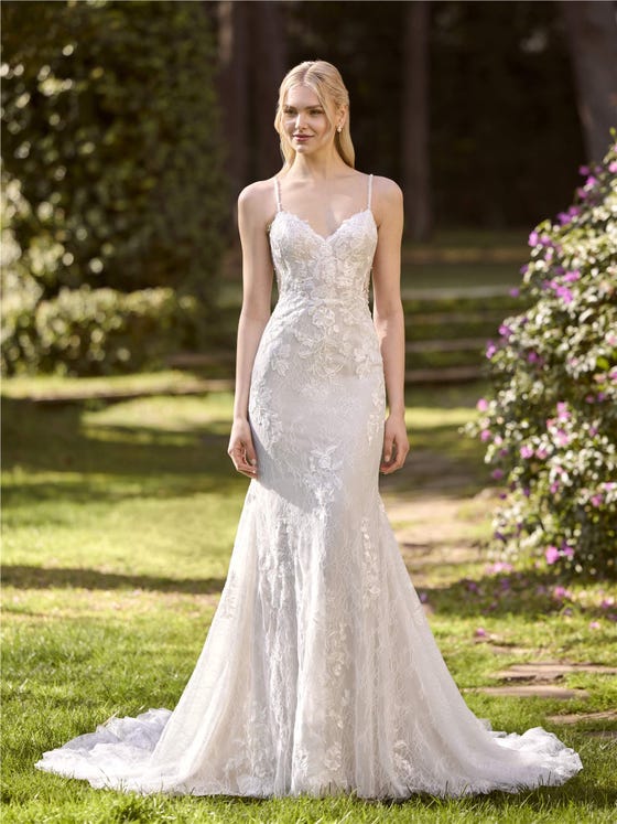 Front mermaid wedding dress with V-neckline and V-back in lace JEADE.