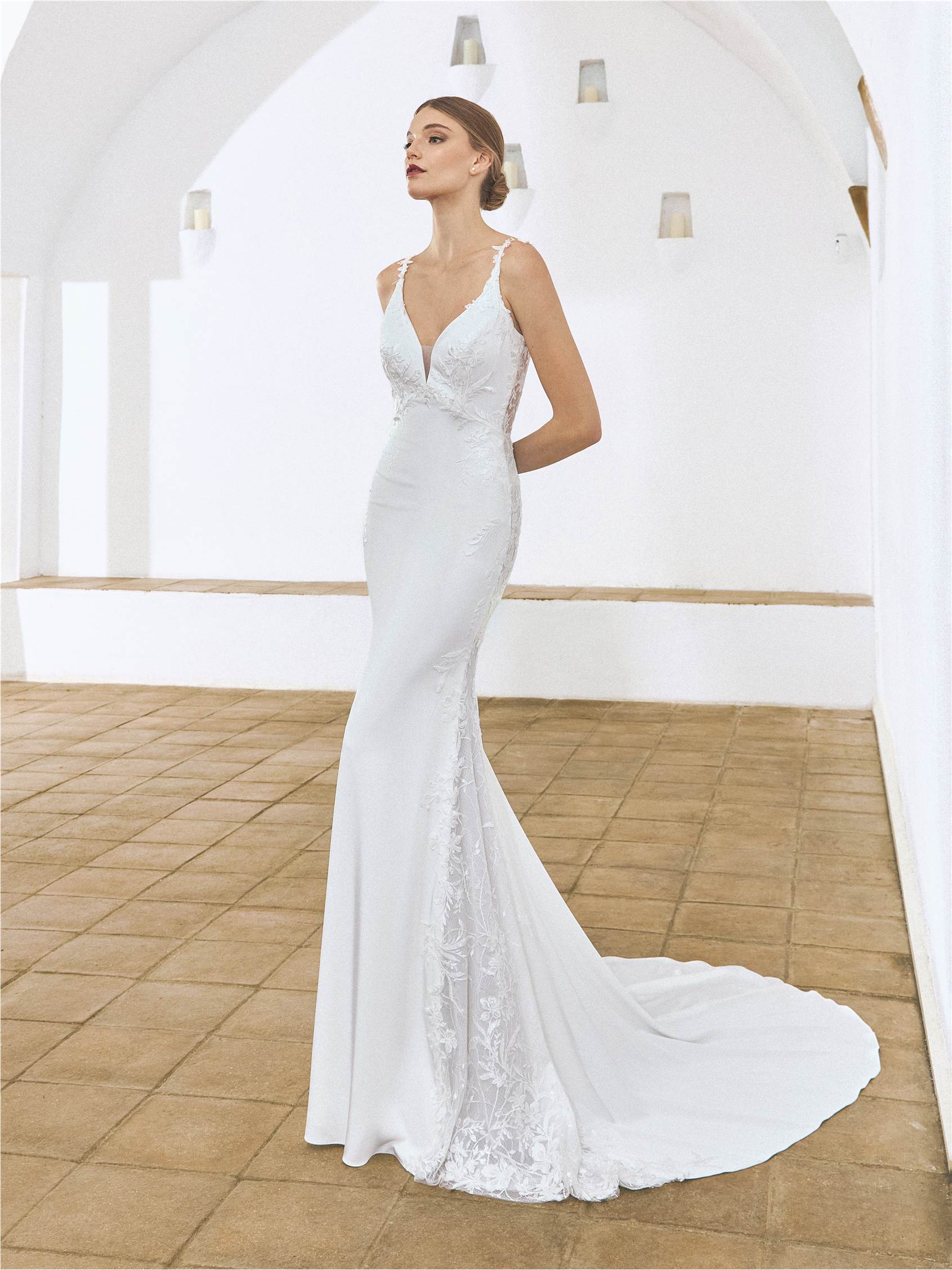 WHITE ONEウェディングドレス The Sexy One | Wedding Dresses | White One