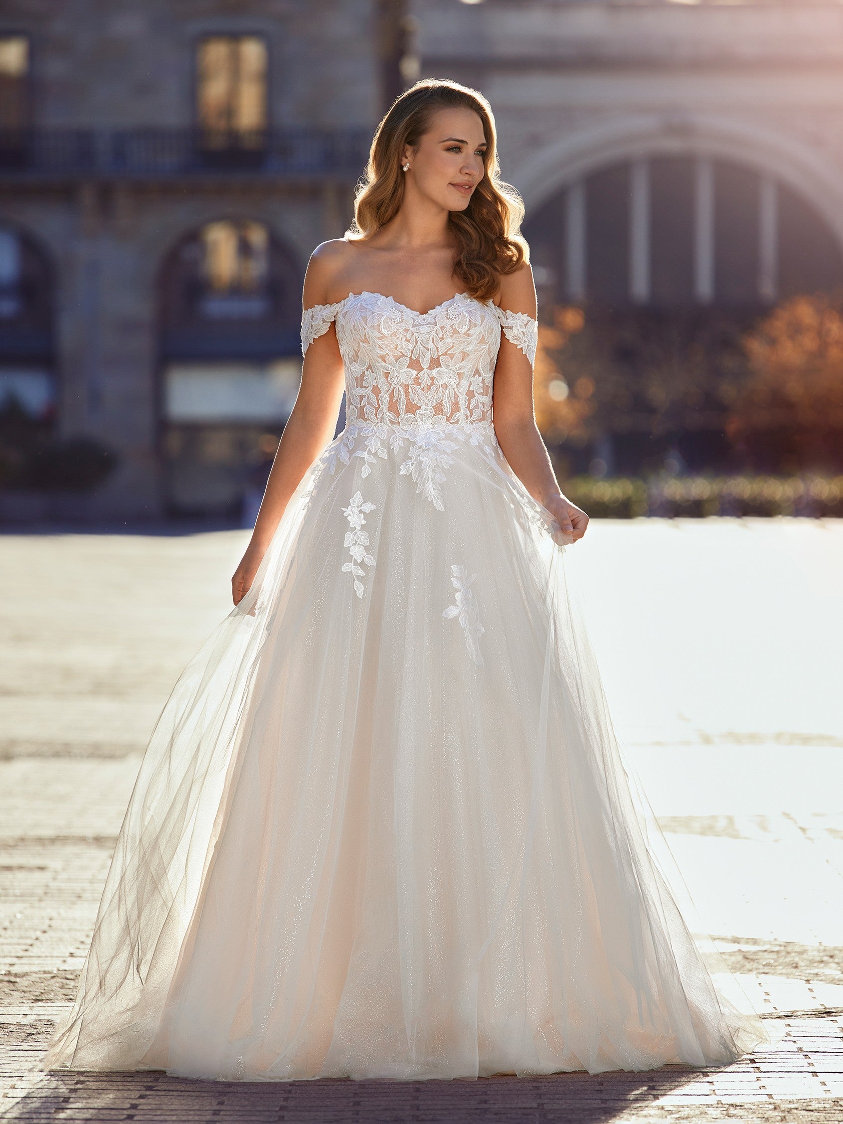 Vestidos de Novia con Espalda Descubierta White One