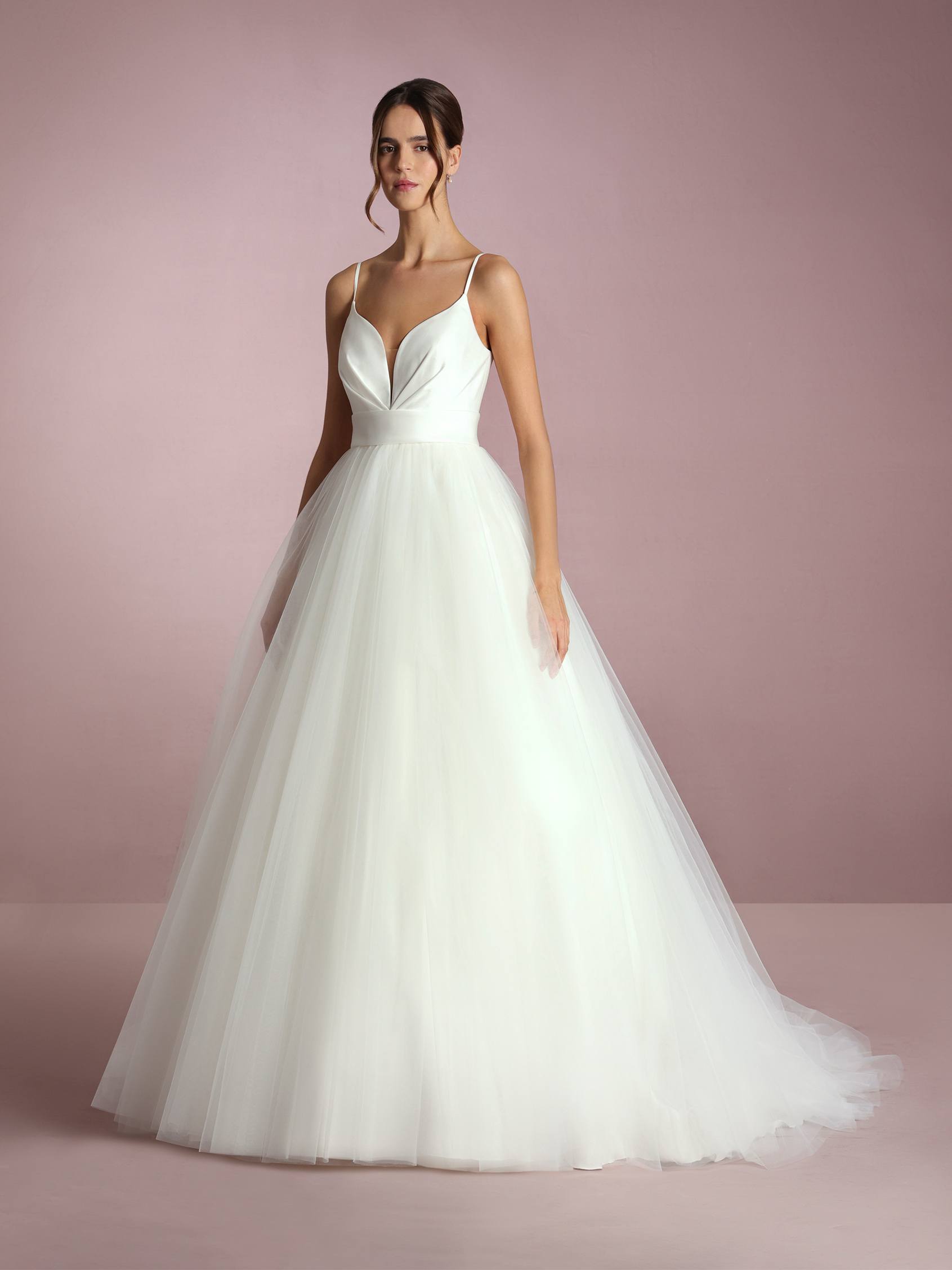 SUMIKO Robe de mariee princesse avec decollete en c ur et bretelles en tulle White One
