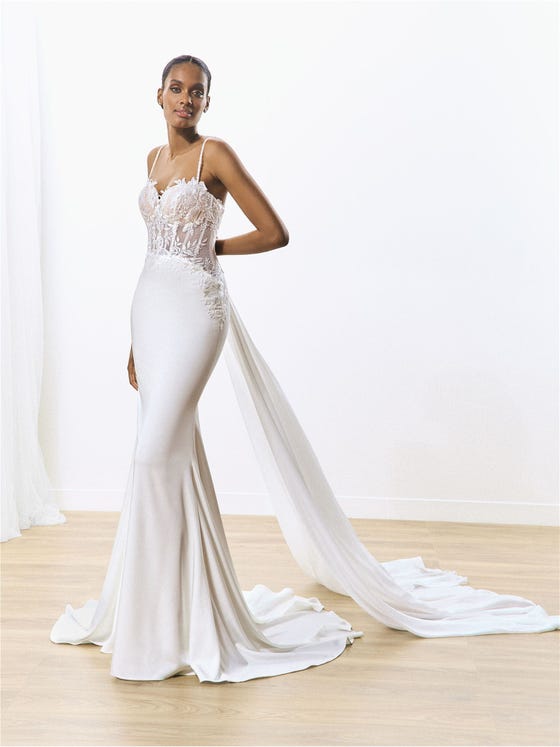 Vorderseite Meerjungfrau Brautkleid mit herzförmigem Ausschnitt mit V-Rücken aus Satin VEZ.