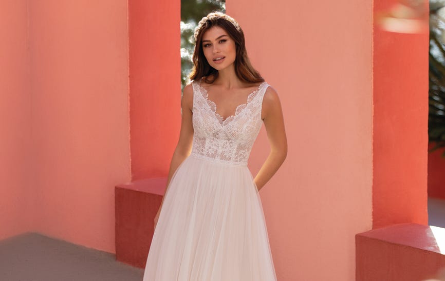 How To Choose The Perfect Wedding Dress Neckline