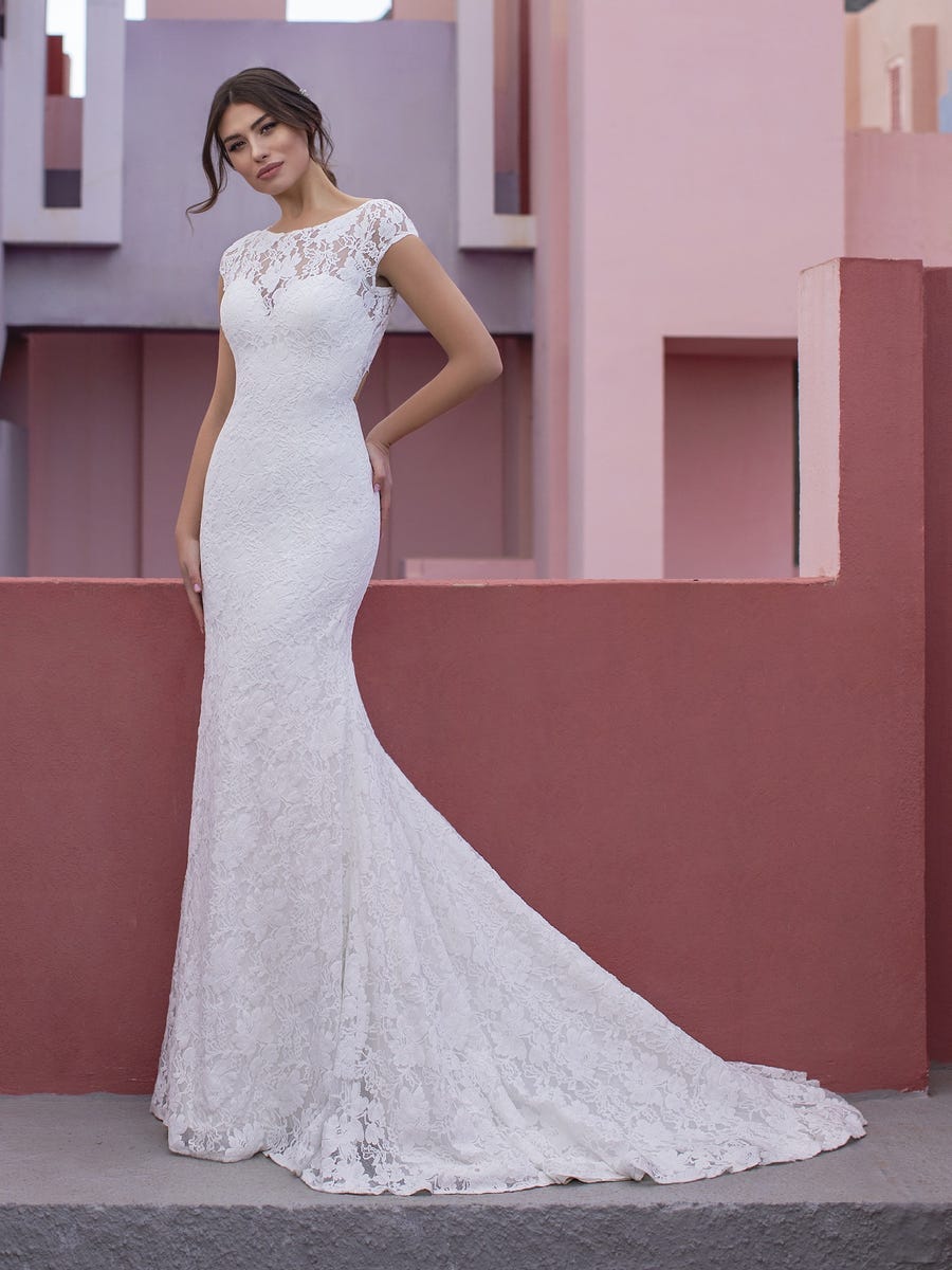 How To Choose The Perfect Wedding Dress Neckline